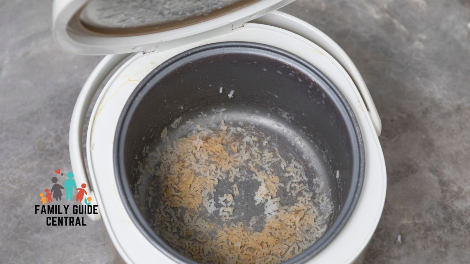 How Long Can You Leave the Rice Cooker On? (We to Turn It Off