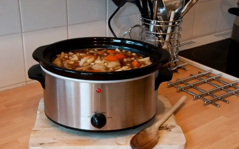 Can I Use a Slow Cooker to Keep my Food Warm? (Answered!)