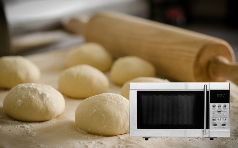 Can Microwaves Bake? (Here’s the Confusion Explained)