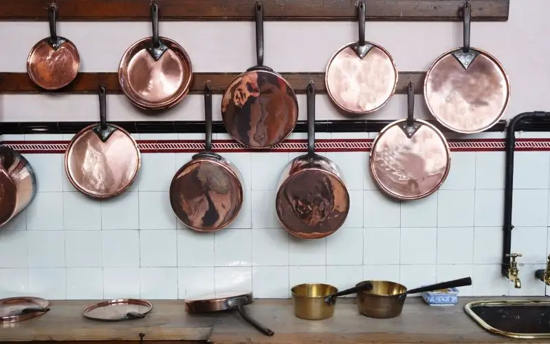 Do copper pans have Teflon - FamilyGuideCentral.com