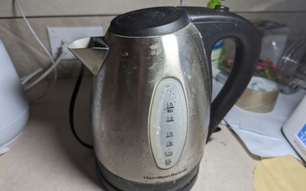 Old electric kettle - FamilyGuideCentral.com