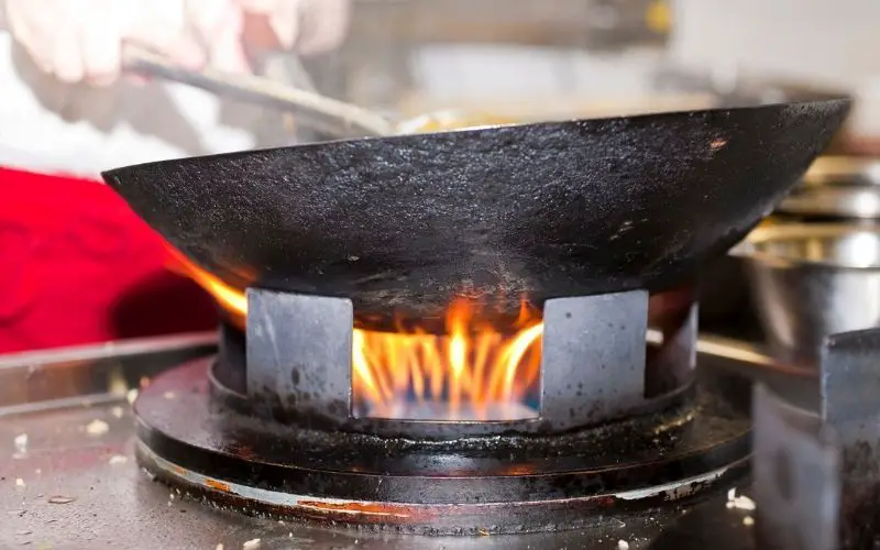 Are Woks Made with Teflon? (Do’s and Don’ts!)