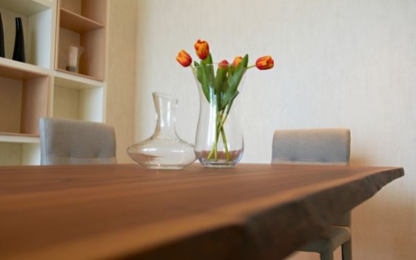 Dining table care - FamilyGuideCentral.com