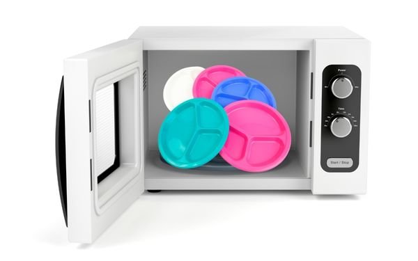 plastic plates in microwaves - familyguidecentral.com