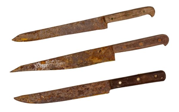 Three Rusty knives - familyguidecentral.com